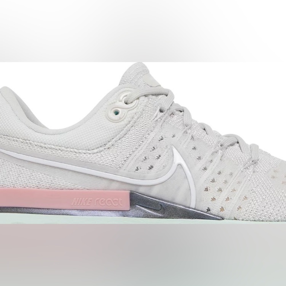 Nike React Infinity Run Flyknit 2 'Platinum Tint' - Picture 3 of 6